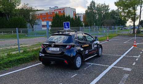 L:line: Toyota yaris